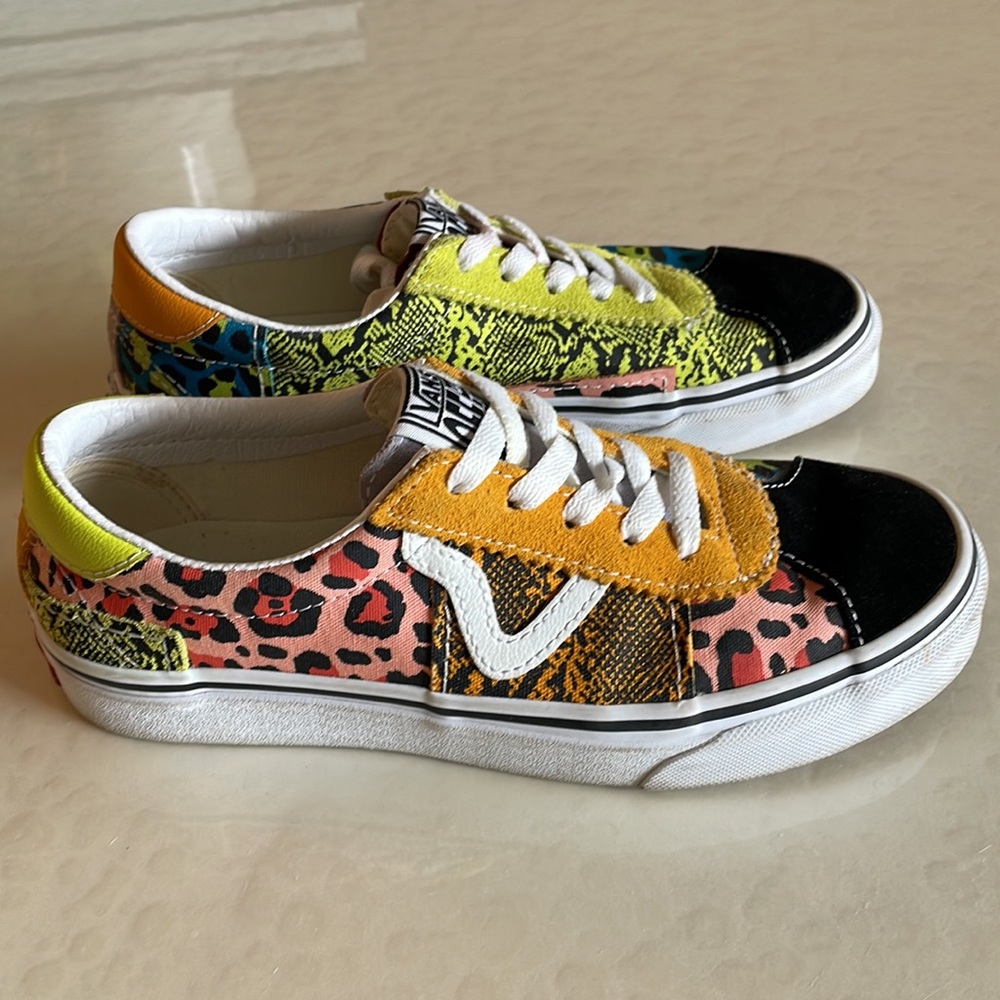 Brand New Limited Edition Vans From Unknown - image 3